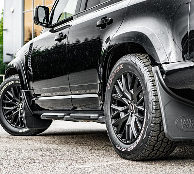Фото дисков Kahn RS 3.0 на Land Rover Defender II