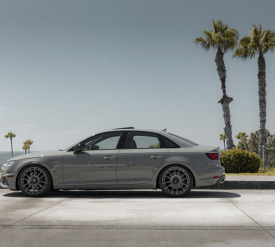 Фото дисков Rotiform OZR на Audi A/S/RS 4 (B9)