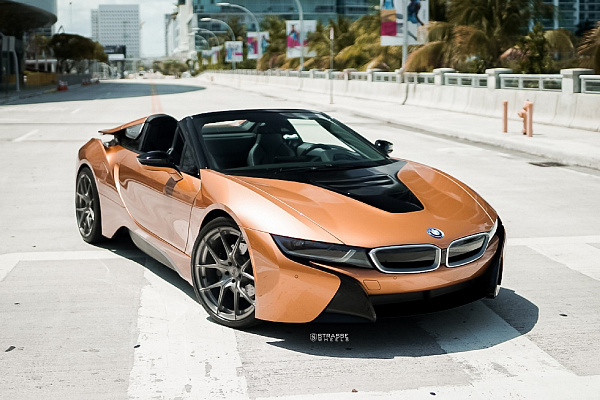 Фото дисков Strasse Wheels SM5R Deep Concave Monoblock Сатиновый темный лак на BMW i8