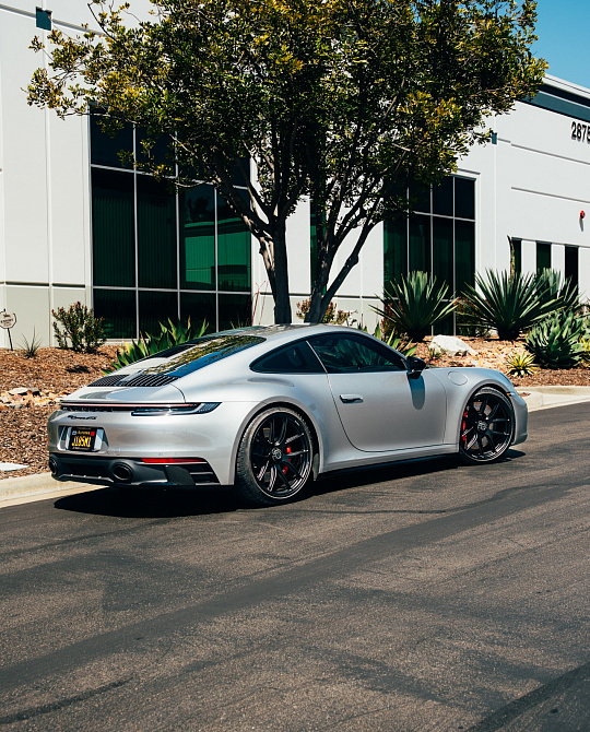 Фото дисков FDE01 Черный сатин на Porsche 911 VIII