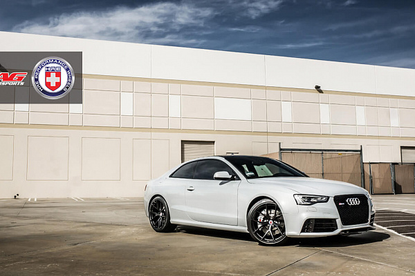 Фото дисков HRE P101 Черный сатин на Audi A/S/RS 5 (8T)