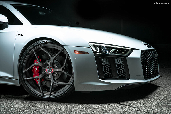 Фото дисков Brixton Forged PF5 Сатиновая темная бронза на Audi R8 (4S)