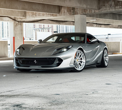 Фото дисков Anrky AN20 на Ferrari 812