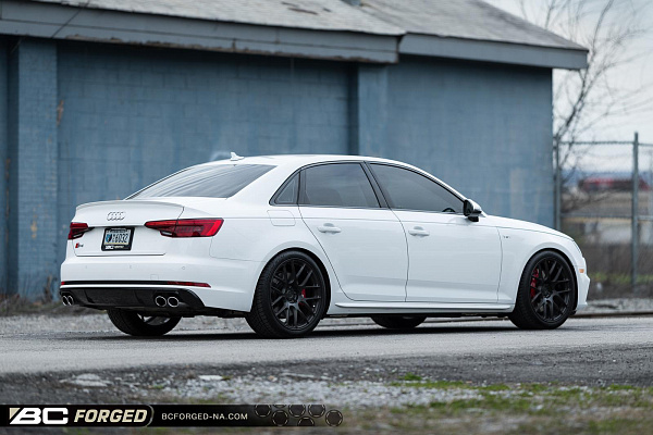 Фото дисков BC Forged RS40 Глянцевый темный лак на Audi A/S/RS 4 (B9)
