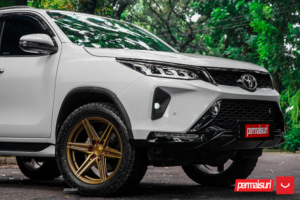 Фото дисков Vossen HF6-2 Глянцевое темное золото на Toyota Fortuner II