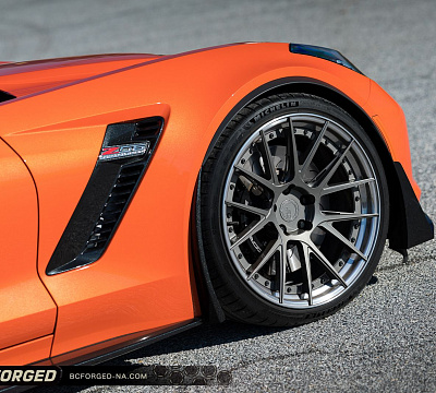 Фото дисков BC Forged HCA383 на Chevrolet Corvette C7