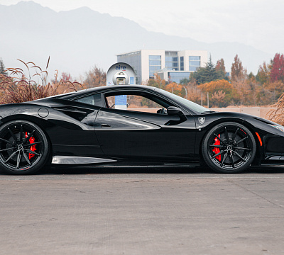 Фото дисков Brixton Forged R11-R на Ferrari F8