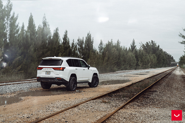 Фото дисков Vossen HFX-1 (6-Lug) Черный глянец на Lexus LX IV