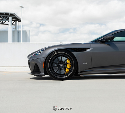 Фото дисков Anrky AN33 на Aston Martin DBS 3