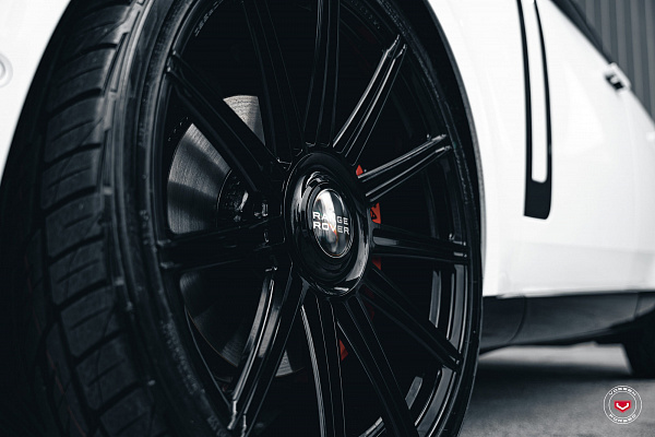 Фото дисков Vossen S17-12 Черный глянец на Land Rover Range Rover V