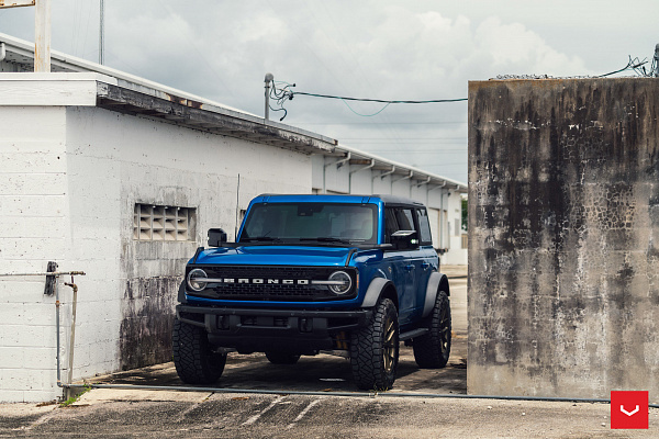 Фото дисков Vossen HF6-4 Сатиновое темное золото на Ford Bronco