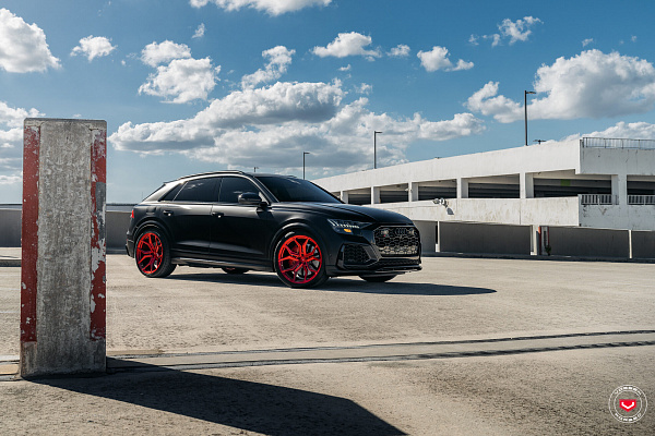 Фото дисков Vossen EVO-3 Красный глянец на Audi Q8