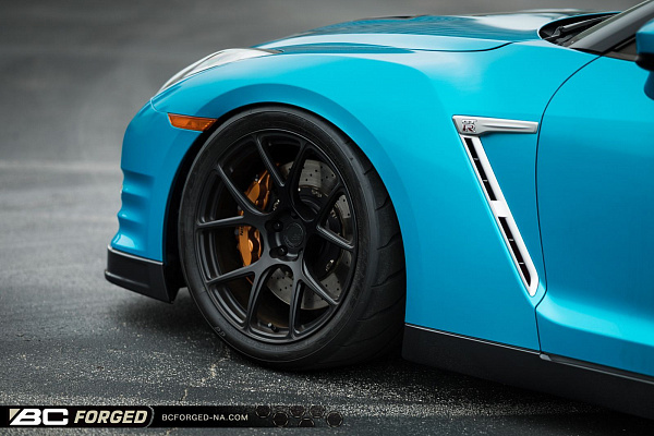 Фото дисков BC Forged RZ05 Черный матовый на Nissan GT-R