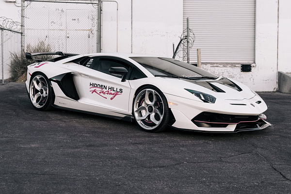 Фото дисков Brixton Forged NC01-R Серебро на Lamborghini Aventador