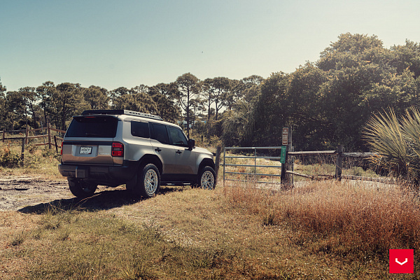 Фото дисков Vossen HFX-1 (6-Lug) Серебро на Toyota Land Cruiser Prado 250