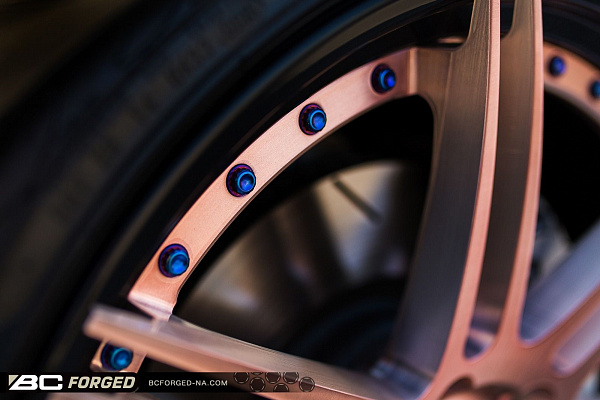 Фото дисков BC Forged HC027 Другой цвет на Porsche Panamera I