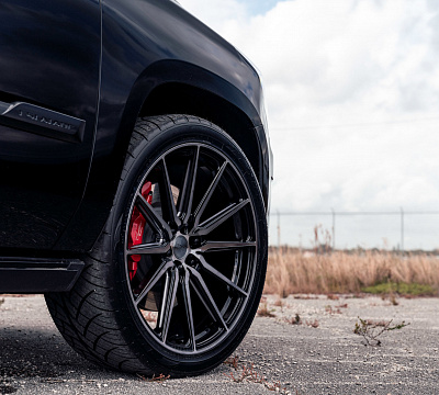 Фото дисков Vossen HF6-1 на Cadillac Escalade IV