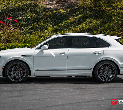 Фото дисков Vossen HF-7 на Bentley Bentayga