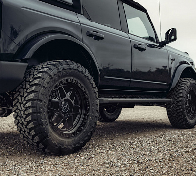 Фото дисков Black Rhino KELSO на Ford Bronco