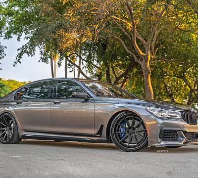 Фото дисков Strasse Wheels R10 Deep Concave FS на BMW 7 (G11/G12)