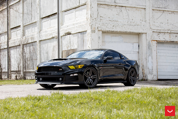 Фото дисков Vossen HF-1 Сатиновый графит на Ford Mustang VI