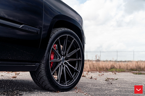 Фото дисков Vossen HF6-1 Глянцевый темный лак на Cadillac Escalade IV