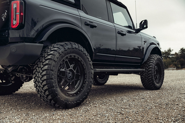 Фото дисков Black Rhino KELSO Черный сатин на Ford Bronco