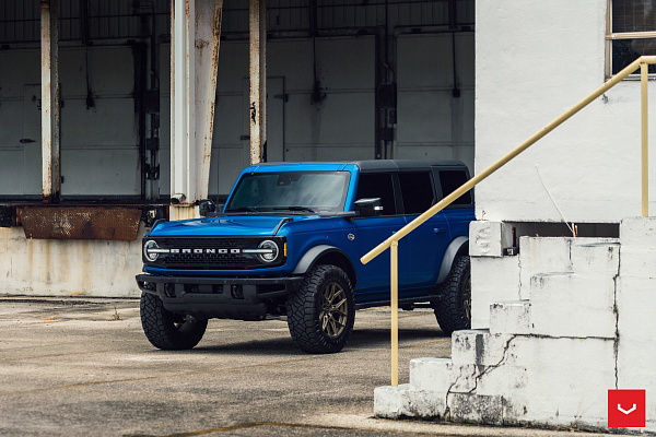 Фото дисков Vossen HF6-4 Сатиновое темное золото на Ford Bronco