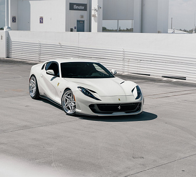 Фото дисков Anrky S3-X3 на Ferrari 812