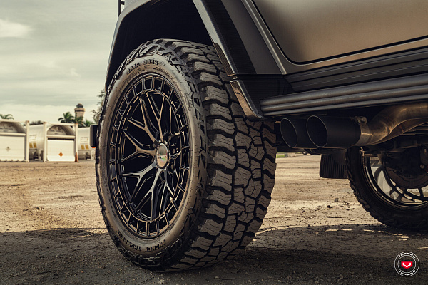 Фото дисков Vossen LC3-01 Черный глянец на Mercedes-Benz G-Class III