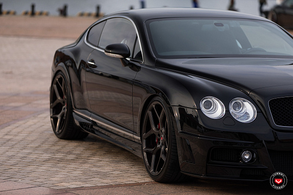 Фото дисков Vossen CG-205 Черный глянец на Bentley Continental GT II