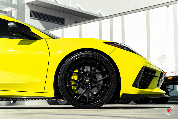 Фото дисков Vossen M-X3 (3-Piece) Черный глянец на Chevrolet Corvette C8