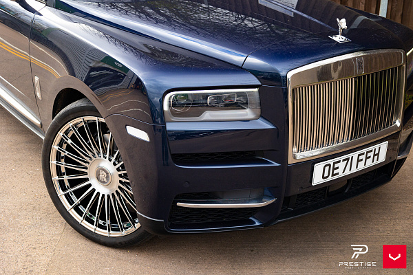 Фото дисков Vossen HF-8 Глянцевый лак на Rolls-Royce Cullinan
