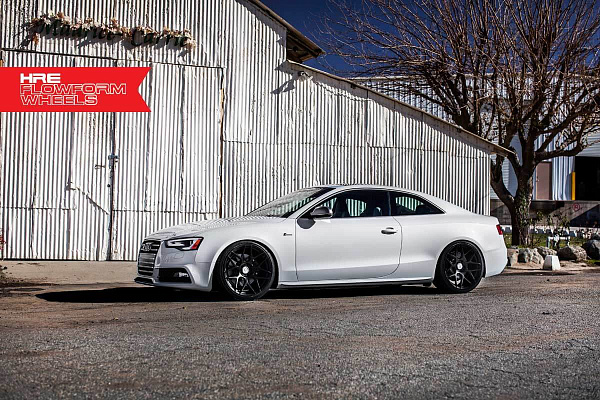 Фото дисков HRE FF01 Черный сатин на Audi A/S/RS 5 (8T)