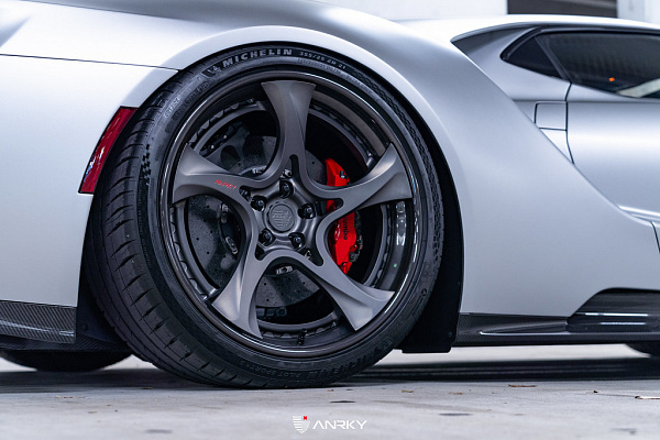 Фото дисков Anrky XR-305 Сатиновый графит на Ford GT II