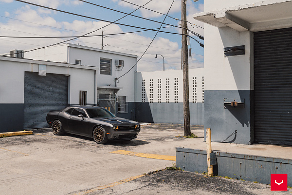 Фото дисков Vossen HFX-1 (5-Lug) Сатиновая бронза на Dodge Challenger III