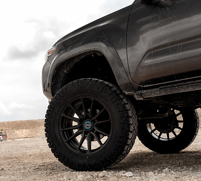 Фото дисков Vossen HF6-1 на Toyota Tacoma III