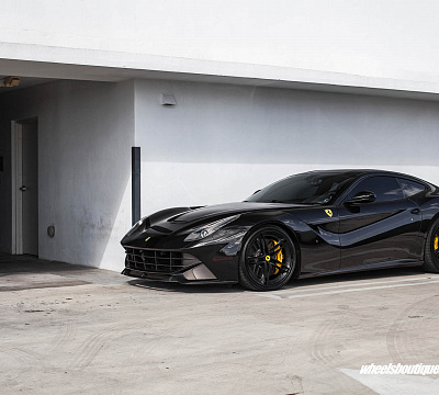 Фото дисков HRE S207 на Ferrari F12
