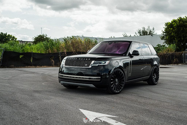 Фото дисков Anrky RF-182 Черный глянец на Range Rover V