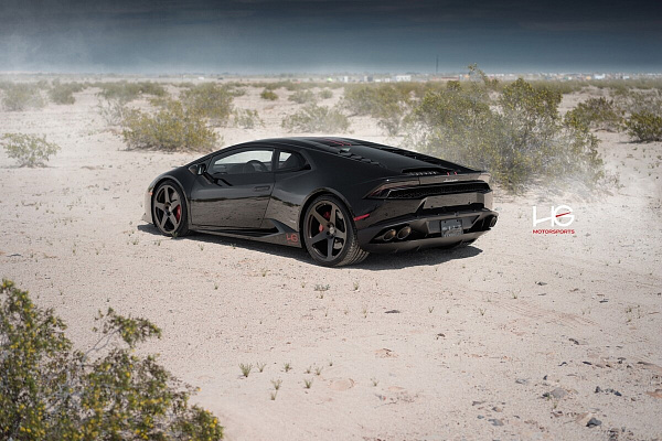Фото дисков HRE 305M Сатиновая темная бронза на Lamborghini Huracan