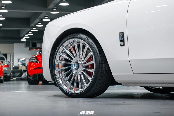 Фото дисков Anrky RF-282 Полированный лак на Rolls-Royce Ghost I