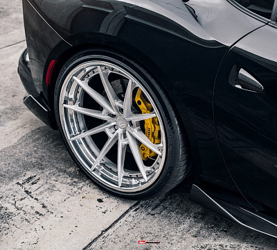 Фото дисков Anrky AN38 на Ferrari 812