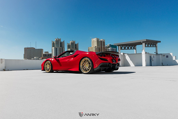Фото дисков Anrky S3-X1 Глянцевое золото на Ferrari F8