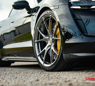 Фото дисков Vossen RS74 на Porsche Taycan I