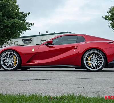 Фото дисков Anrky S1-X1 на Ferrari 812