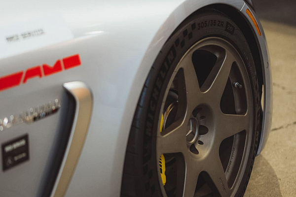 Фото дисков Brixton Forged RS01 Матовый графит на Mercedes-Benz AMG GT II