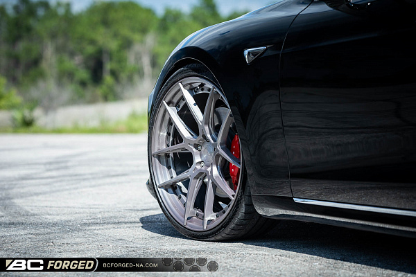 Фото дисков BC Forged HCA381 Глянцевый тонированный лак на Tesla Model S