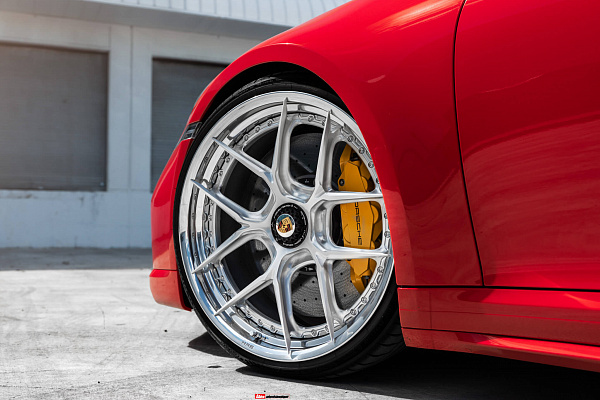 Фото дисков HRE S101SC Глянцевый лак на Porsche 911 VIII