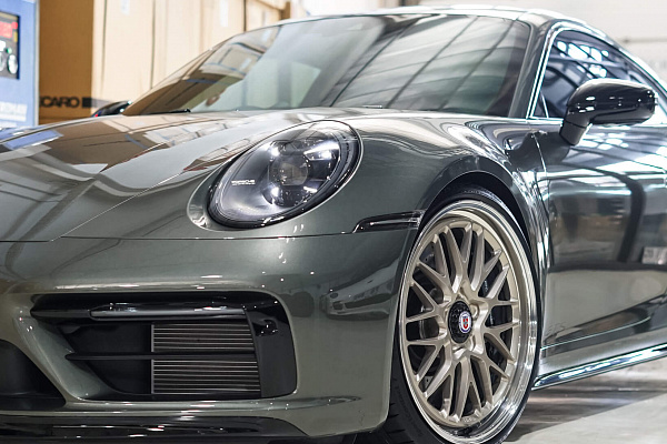 Фото дисков HRE 520 Глянцевая шампань на Porsche 911 VIII