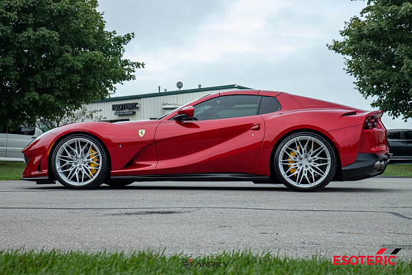 Фото дисков Anrky S1-X1 Глянцевый лак на Ferrari 812